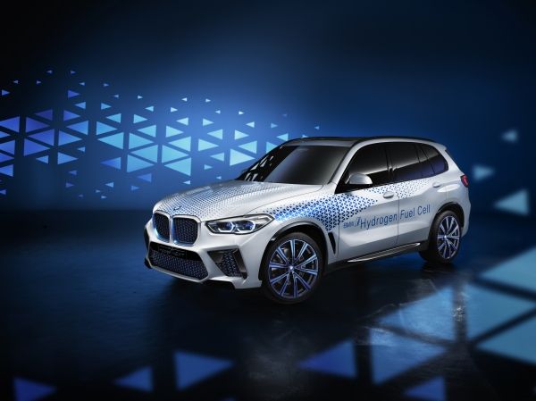 BMW va primi fonduri europene pentru dezvoltarea de mașini cu propulsie cu hidrogen