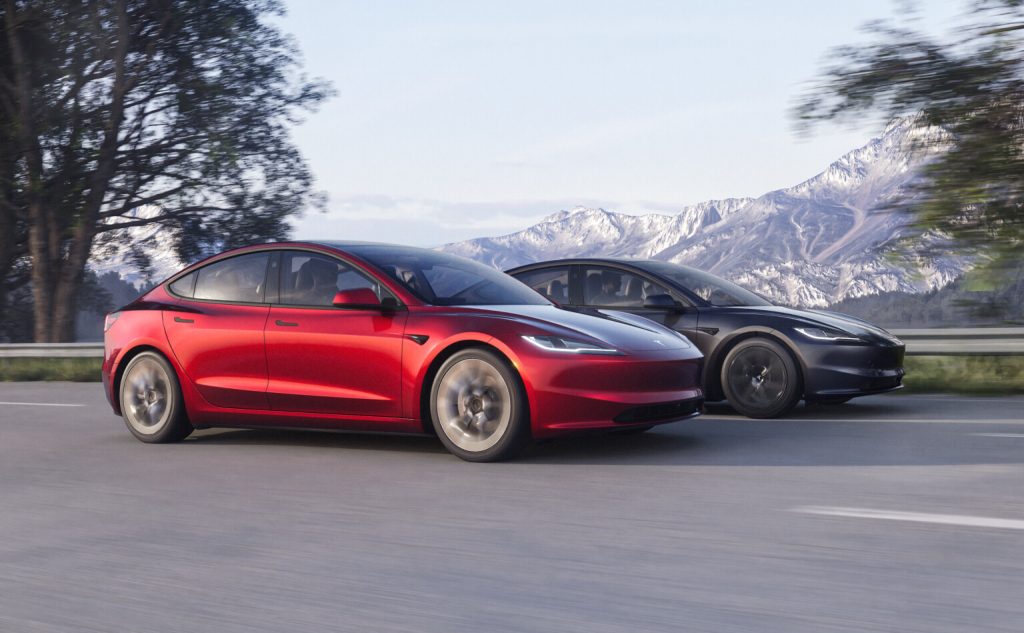 Italia negociază cu Tesla şi firme din China în căutarea unui al doilea producător auto