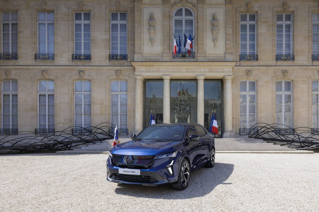 RENAULT RAFALE PREZIDENȚIAL: un vehicul excepțional realizat pe cerințele Președinției Franceze