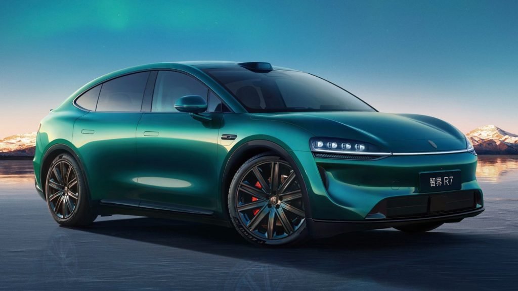 Noul SUV Luxeed R7, Produs de Huawei și Chery, Lansat în China la un Preț de 34.800 USD