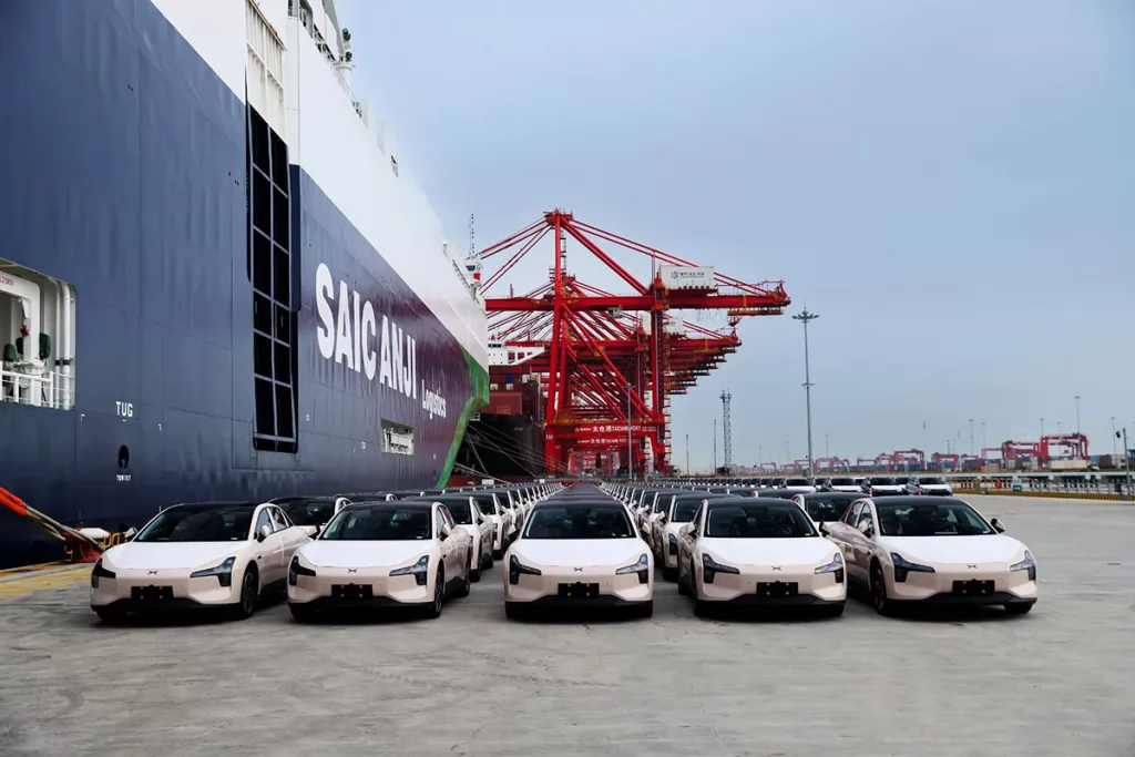 Xpeng începe exportul sedanului Mona M03, model care contribuie cu peste 40% din livrările lunare