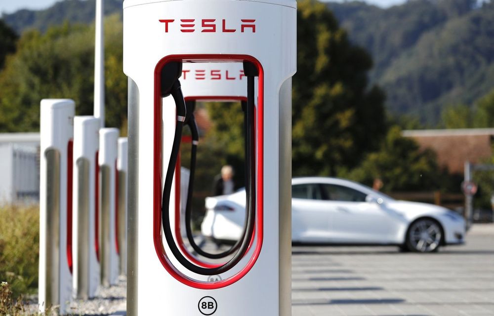 Tesla versus Tesla: Producătorul american de vehicule electrice al lui Elon Musk a dat în judecată o companie de baterii din India pentru furtul mărcii
