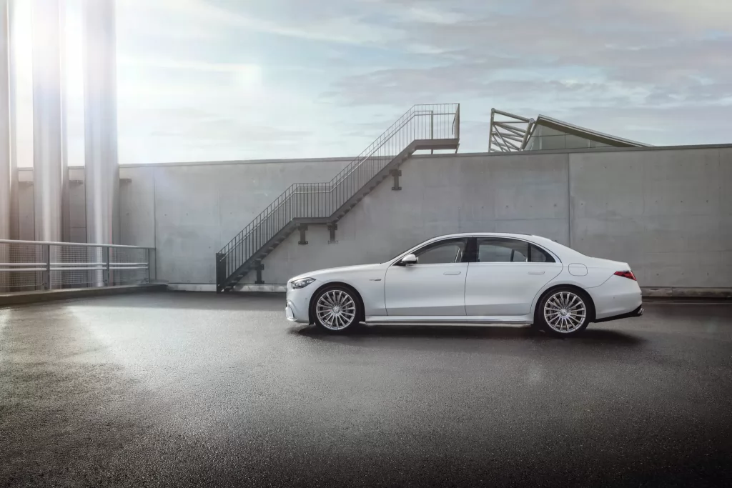 Mercedes-Benz renunță la EQE în America: Eșecul gamei electrice EQ și revenirea la valorile tradiționale